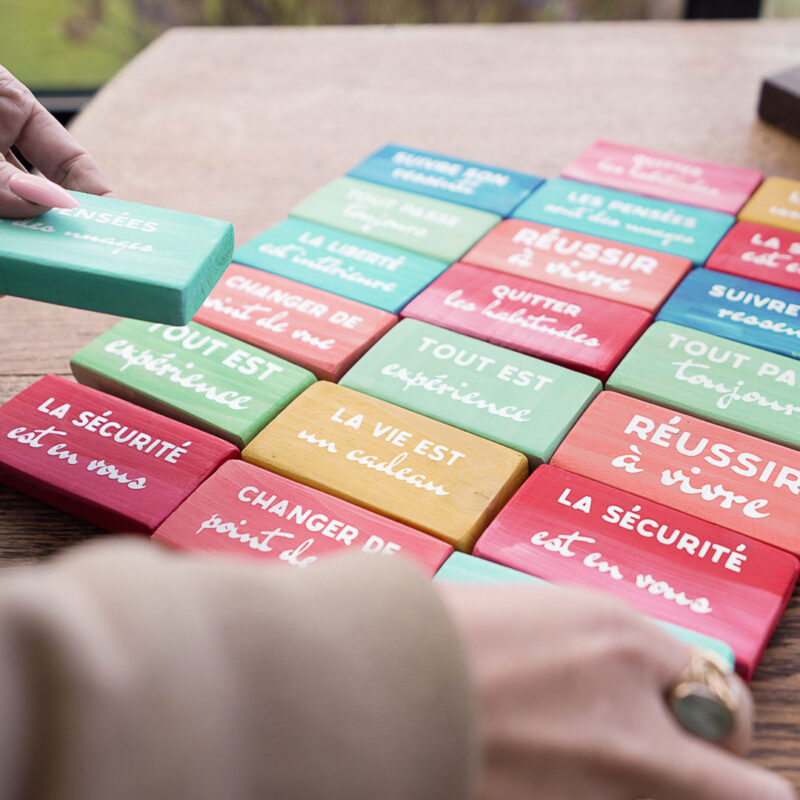 Pancarte en bois colorées avec message zen - Mémo DENADDA Pancarte bois message zen aphorismes sophrologie. Fait main par DENADDA