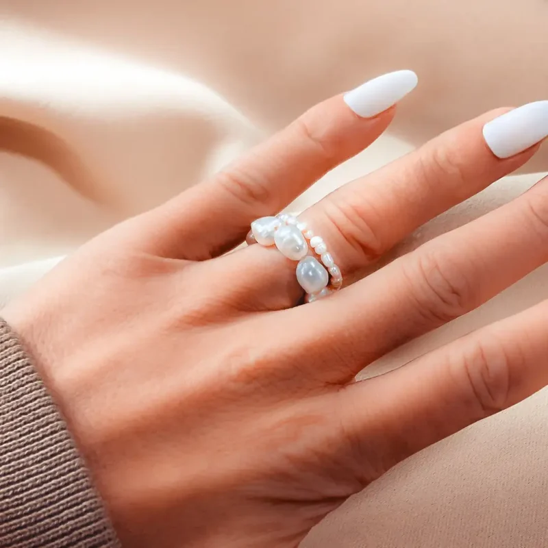 Bague en perles d'eau douce - Alma Bague en perles d'eau douce. Alma de la collection bijoux DENADDA